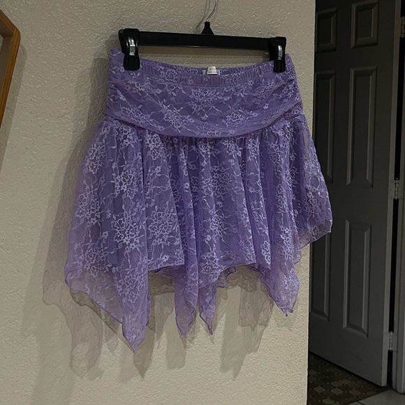 Lavender Lace Asymmetrical Mini Skirt - Picture 2 of 6